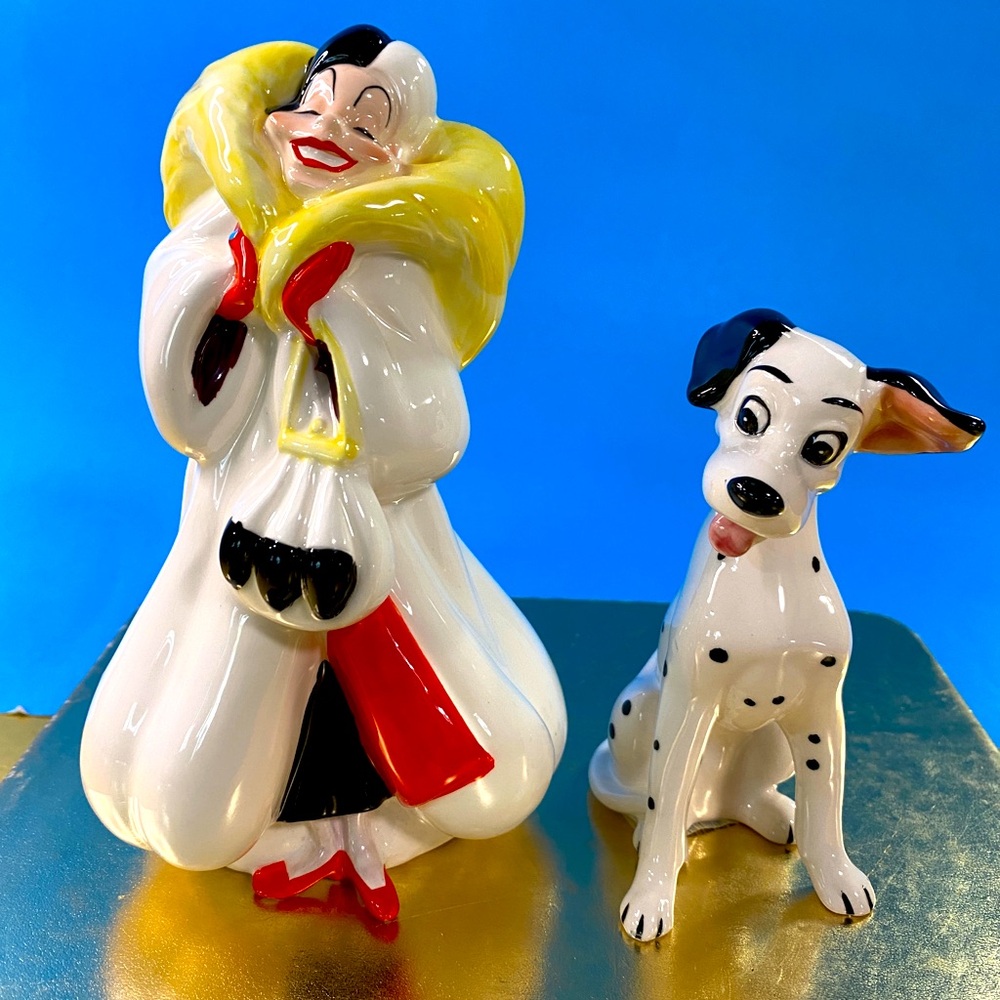 Walt Disney’s 101 Dalmatians VTG Hand Painted Porcelain Figurine Set Of 2 Japan